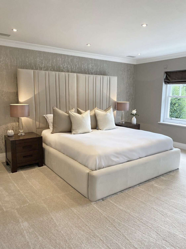 Château Wide Panelled Bedframe